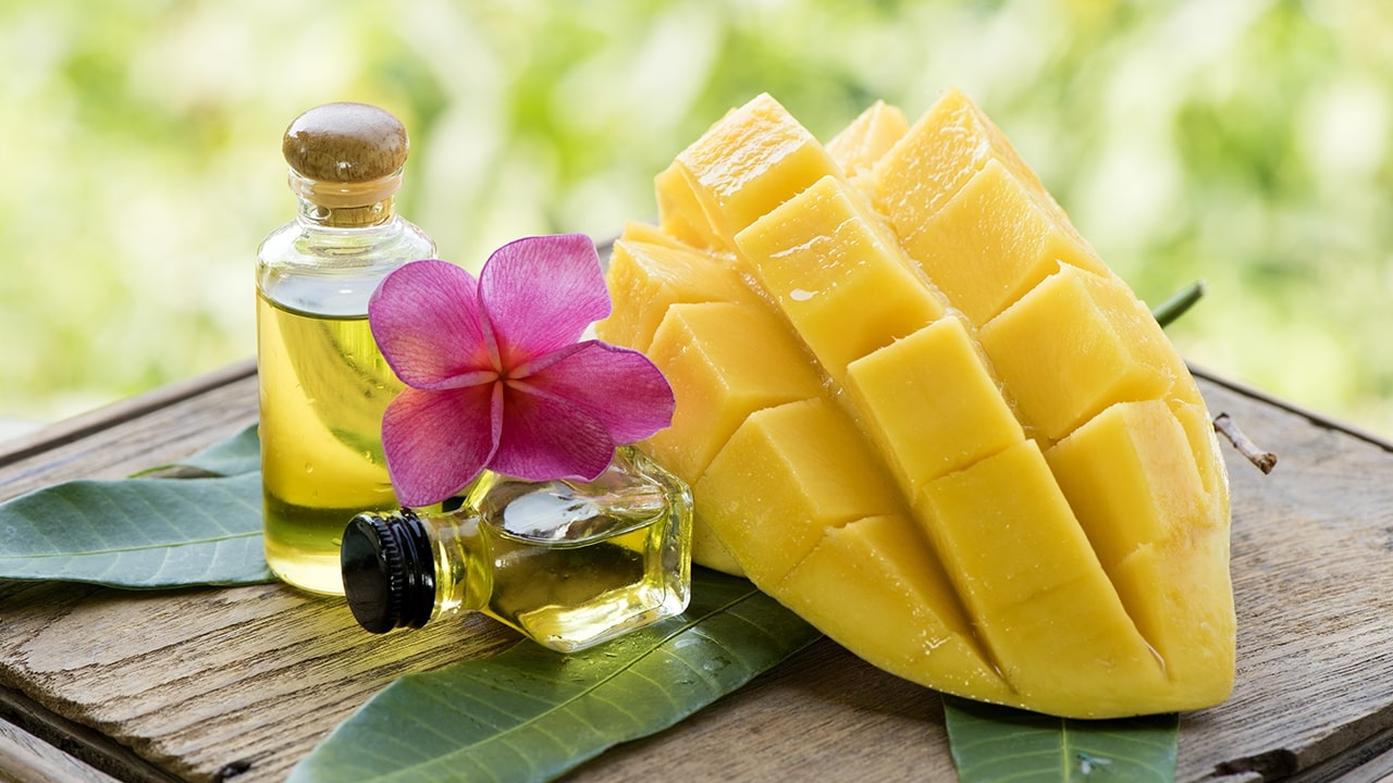magic-of-5-summer-fruits-that-will-make-skin-soft-and-glowing-02